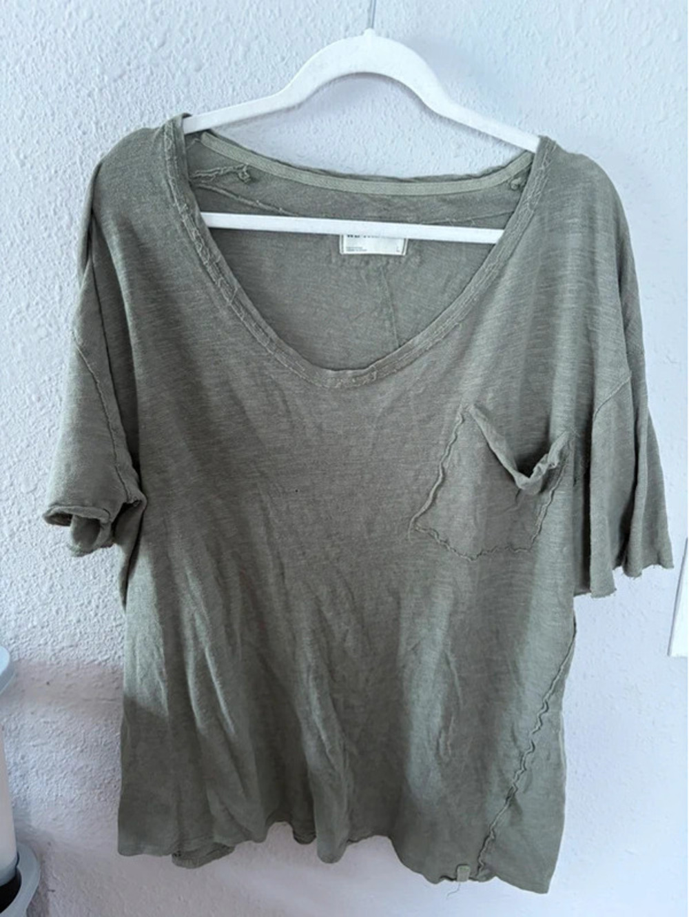We The Free green thin oversized pocket tee size L. Small hole